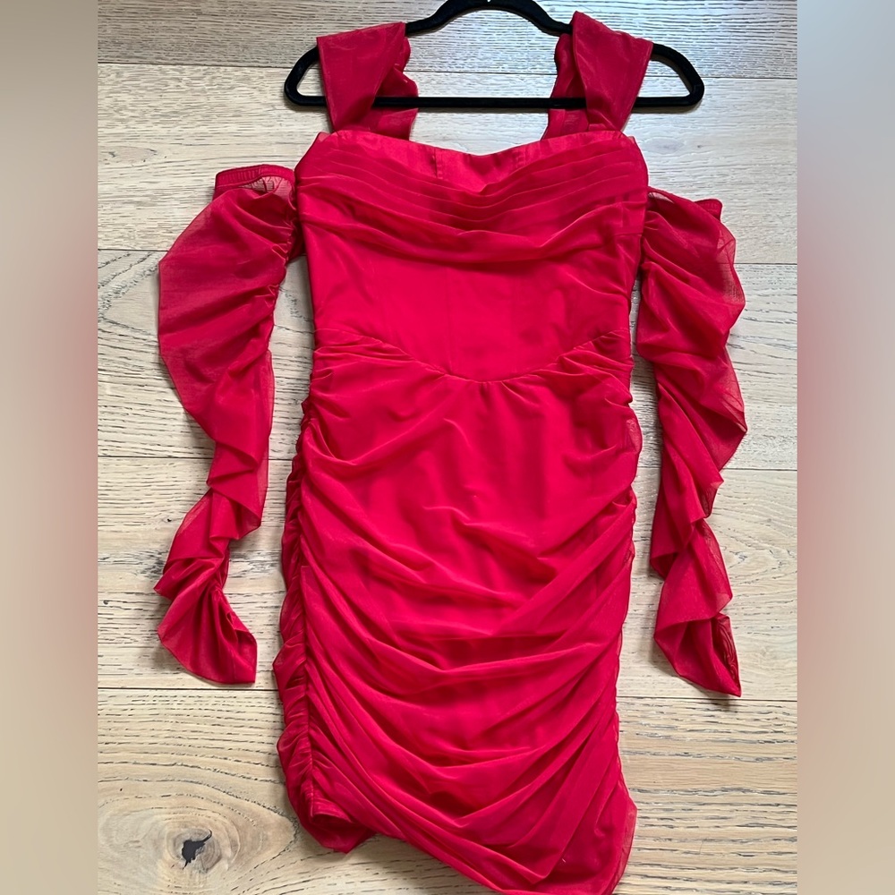 Novan Red Ruched Bodycon Dress with Bishop Sleeves - size small